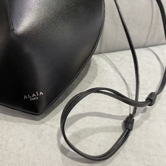 Alaia Black Heart Crossbody Bag - Picture 3 of 4